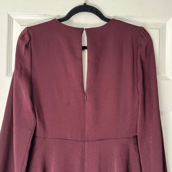 Express Deep-V Wrap Front Dress - Size S - NWT - Picture 9 of 14